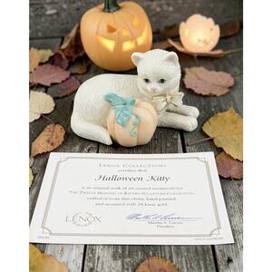 Lenox "Halloween" Kitty 2003 12 Months of Kitties Porcelain Pumpkin- October